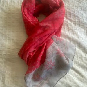 Ladies new scarf from Norway